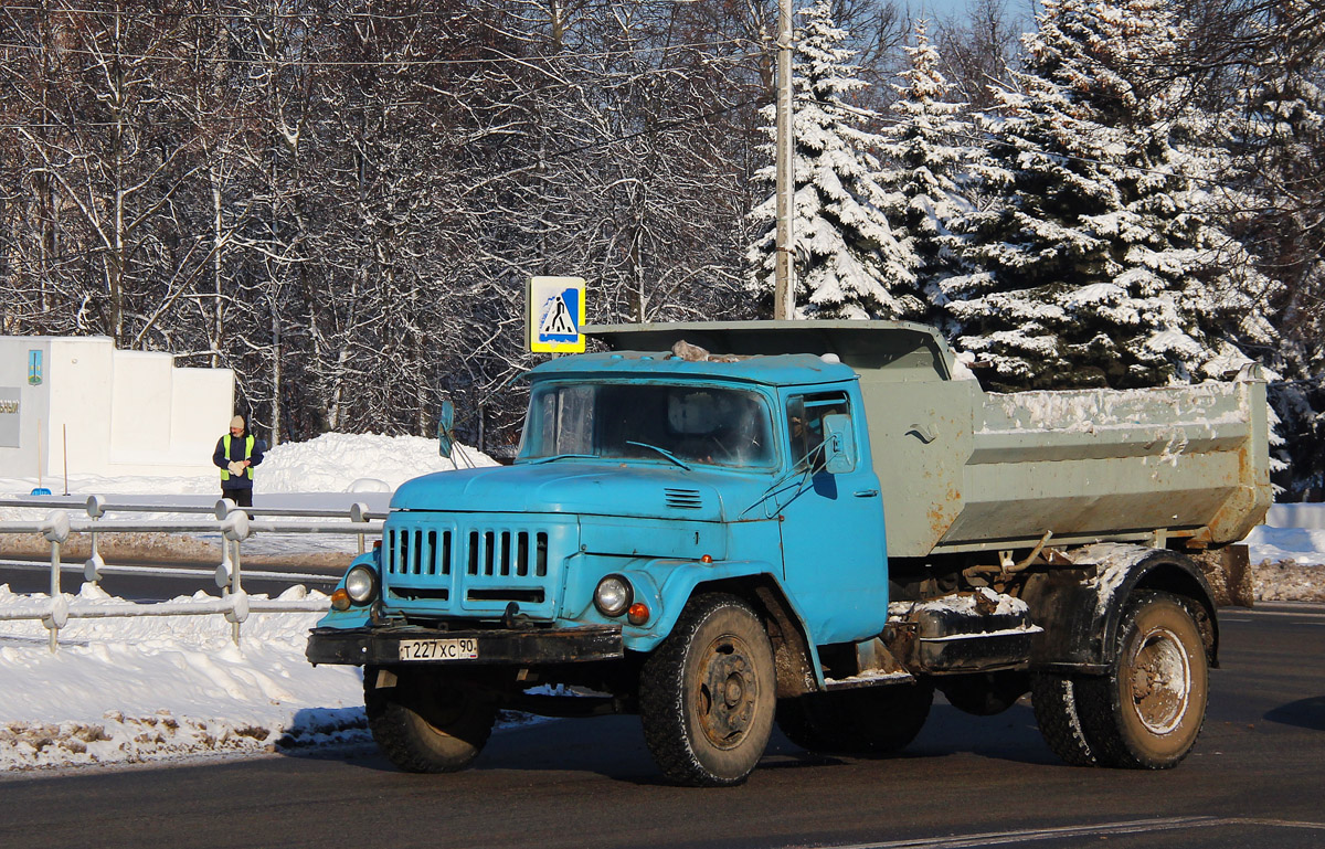 Московская область, № Т 227 ХС 90 — ЗИЛ-495710