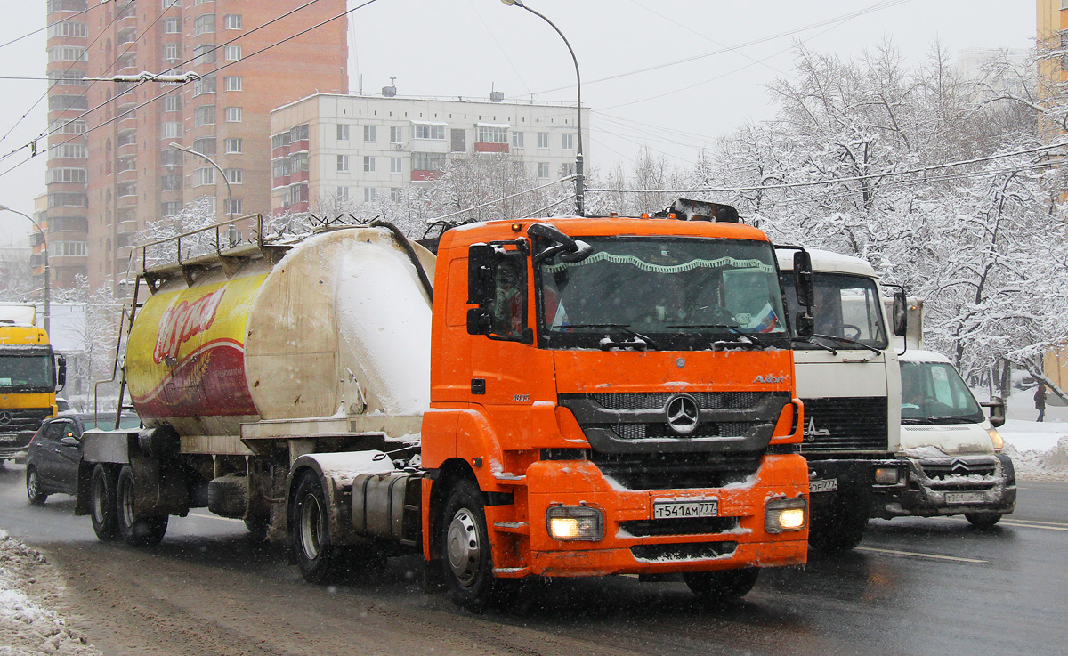 Москва, № Т 541 АМ 777 — Mercedes-Benz Axor 1835