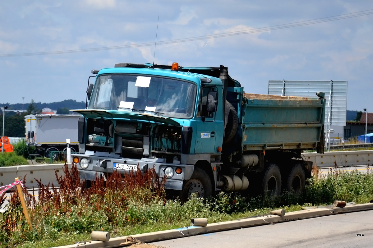 Чехия, № 2J3 3237 — Tatra 815 S3