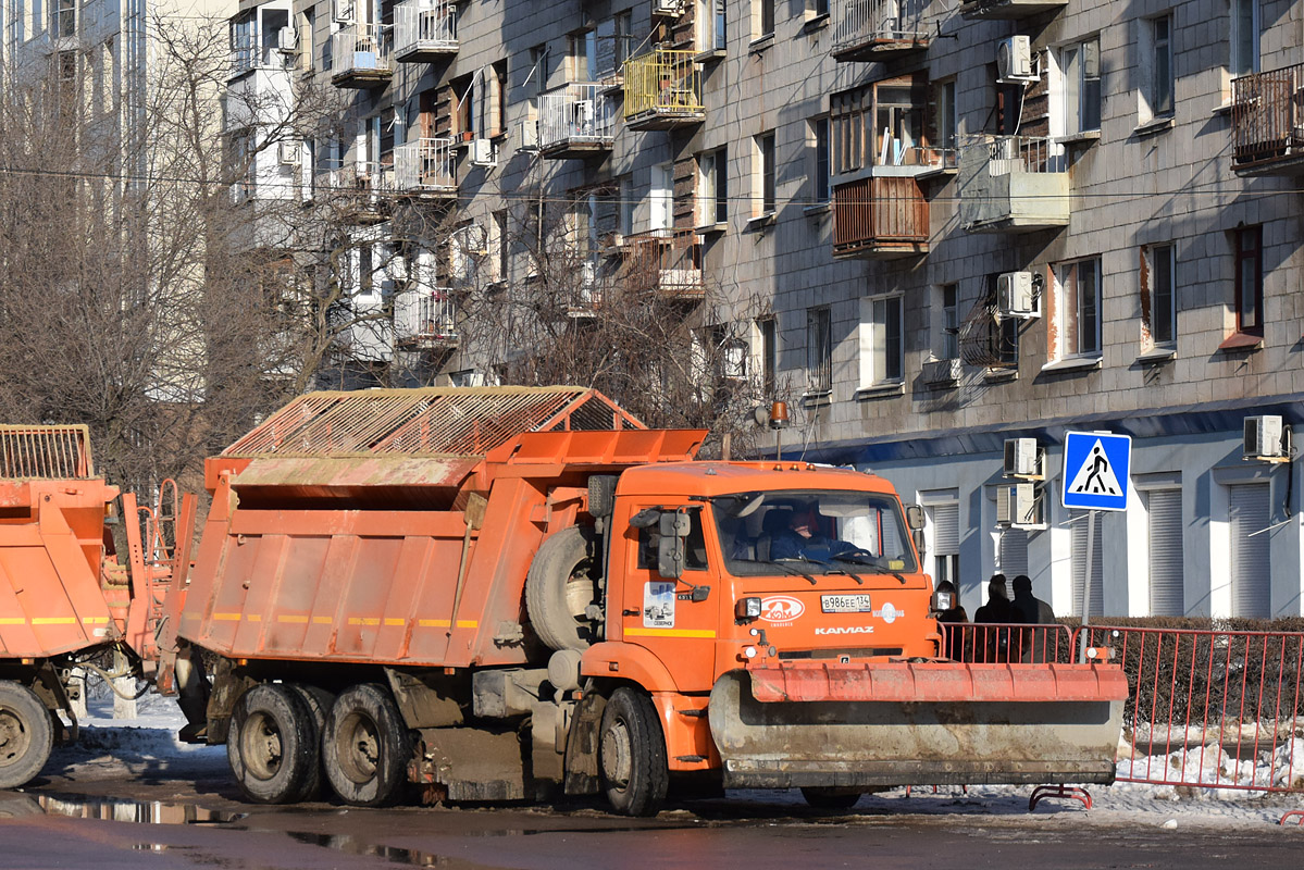 Волгоградская область, № В 986 ЕЕ 134 — КамАЗ-65115-L4