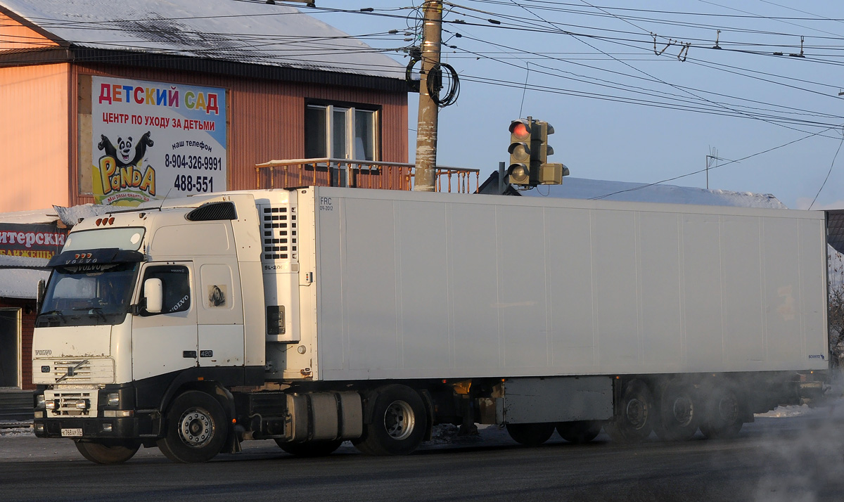 Омская область, № К 768 АР 55 — Volvo ('1993) FH12.420