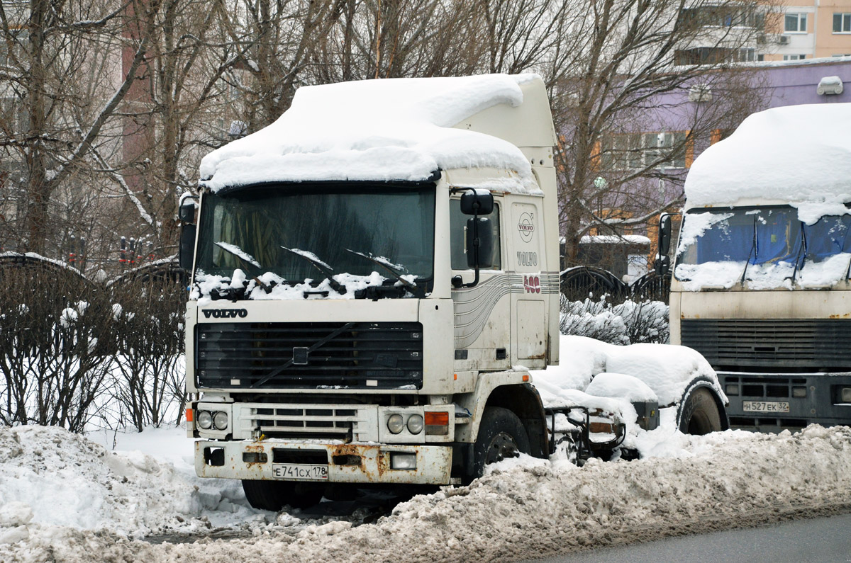 Санкт-Петербург, № Е 741 СХ 178 — Volvo ('1987) F12