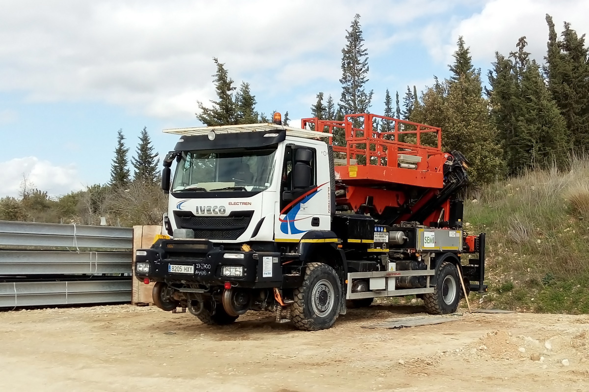 Испания, № 8205 HXY — IVECO Trakker ('2013)