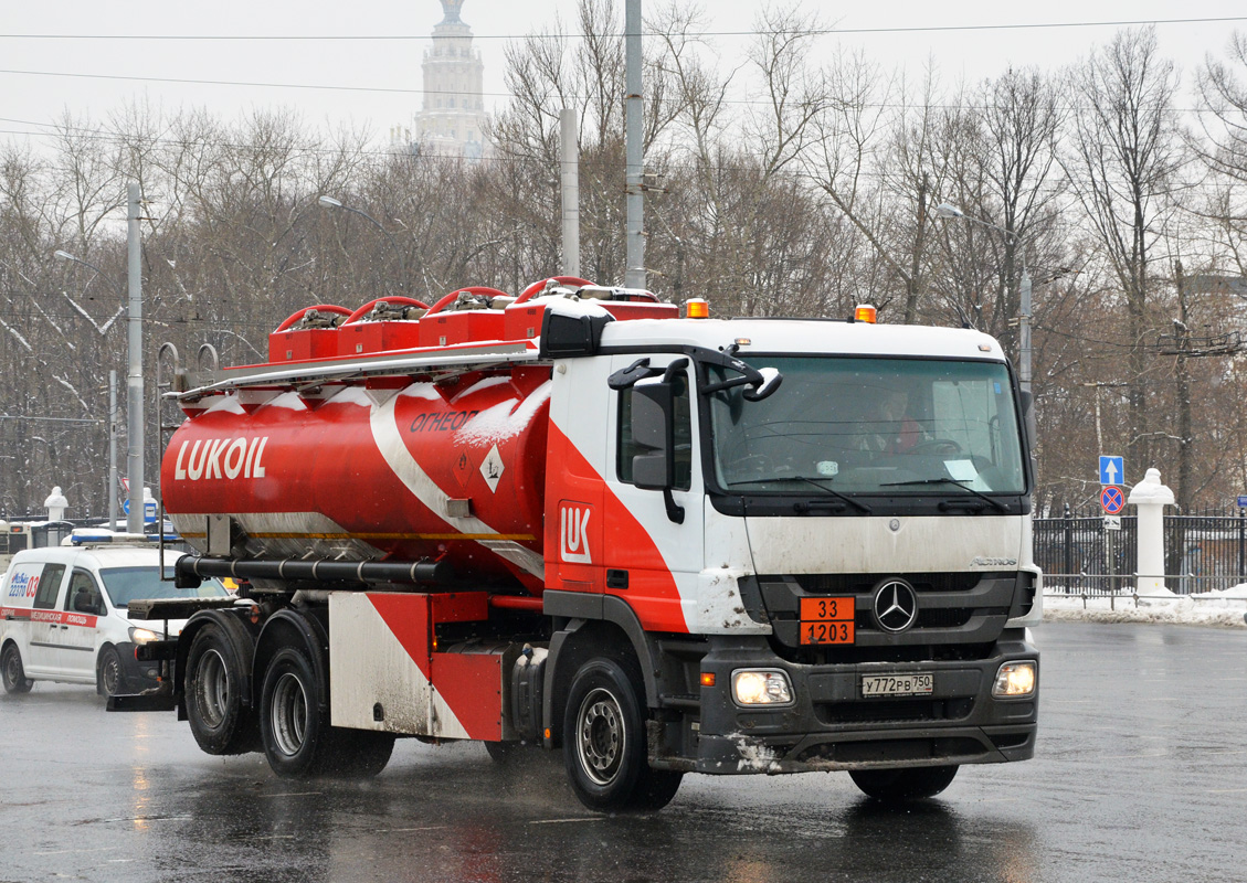 Московская область, № У 772 РВ 750 — Mercedes-Benz Actros ('2009)