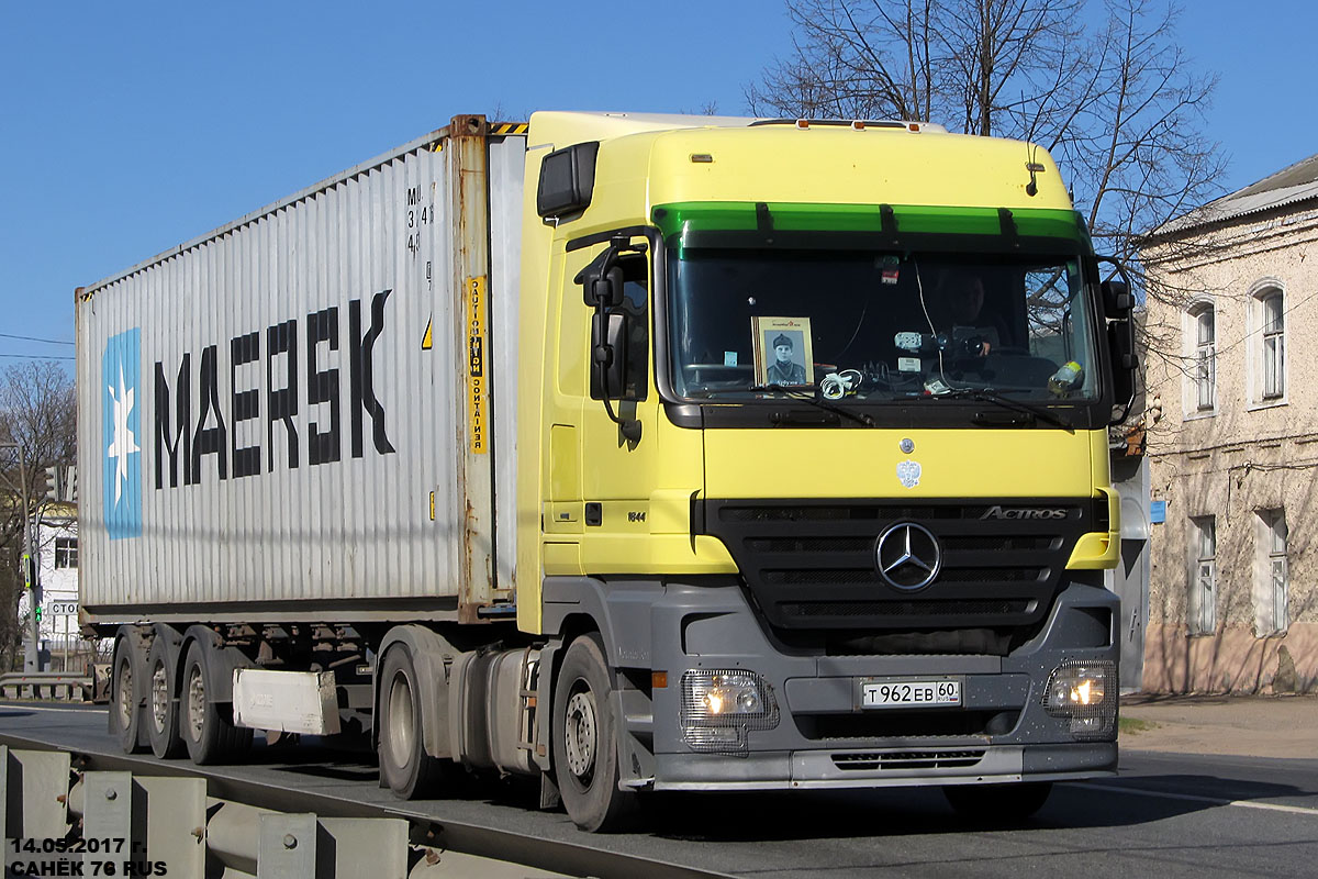 Псковская область, № Т 962 ЕВ 60 — Mercedes-Benz Actros ('2003) 1844