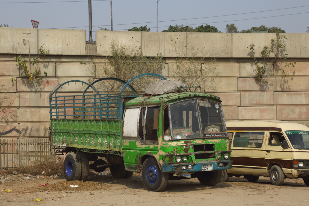 Другие страны, № LWN 7152 — Bedford (общая модель)