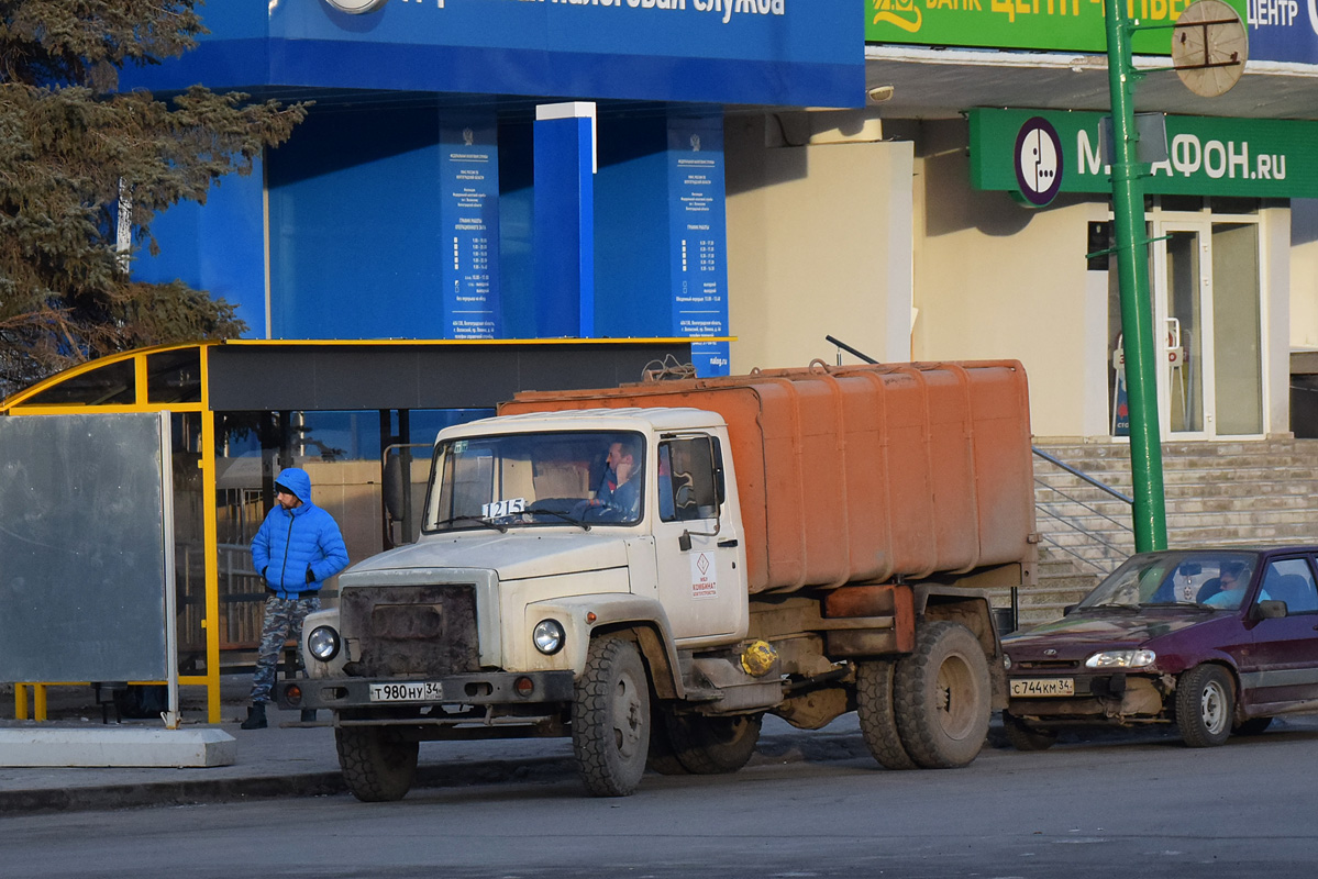 Волгоградская область, № 1215 — ГАЗ-3307