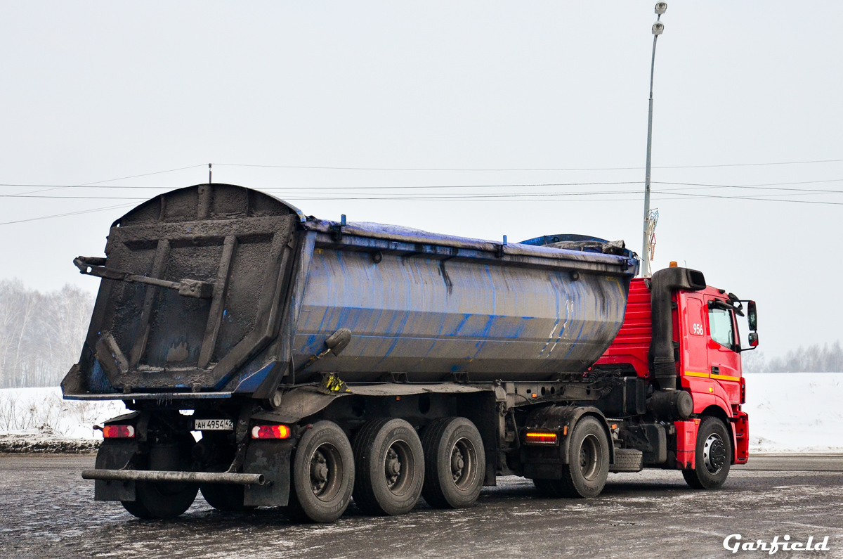 Кемеровская область, № Т 956 ЕХ 142 — КамАЗ-5490-S5; Кемеровская область, № АН 4954 42 — Тонар (общая модель)