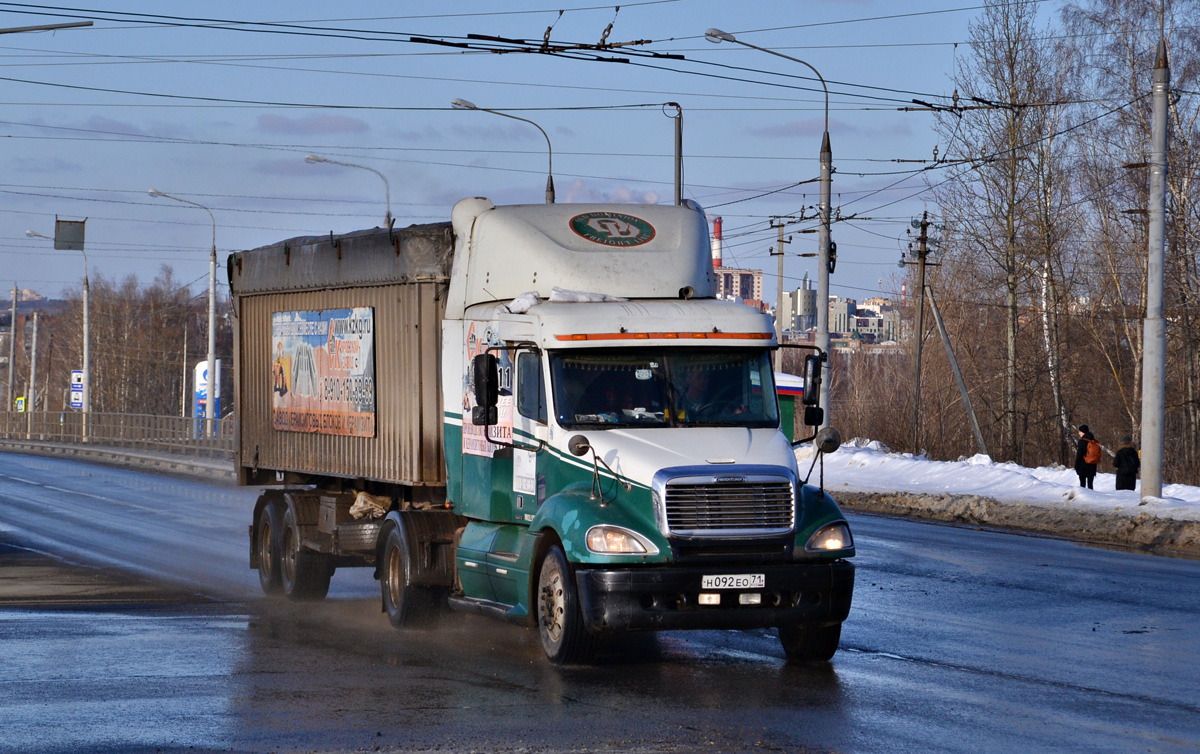 Калужская область, № Н 092 ЕО 71 — Freightliner Columbia