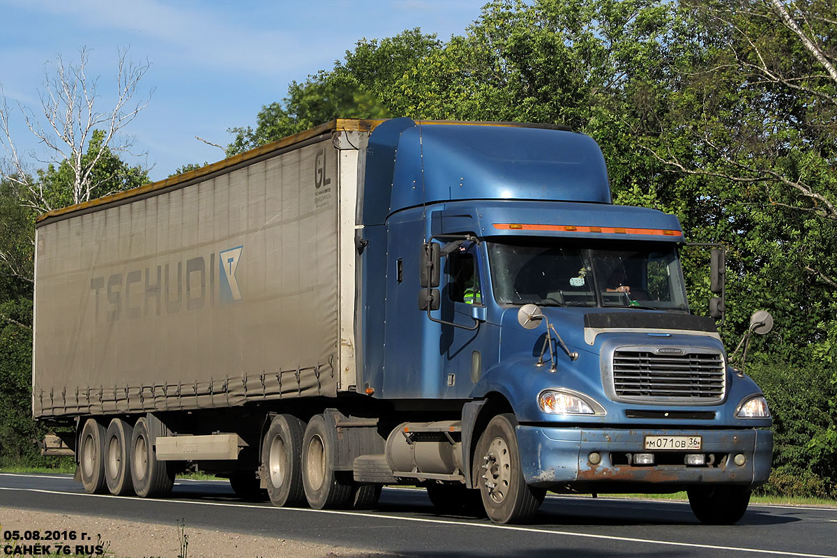 Воронежская область, № М 071 ОВ 36 — Freightliner Columbia