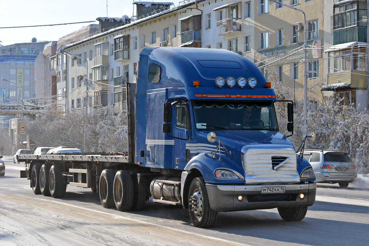 Саха (Якутия), № М 742 КА 14 — Freightliner Columbia