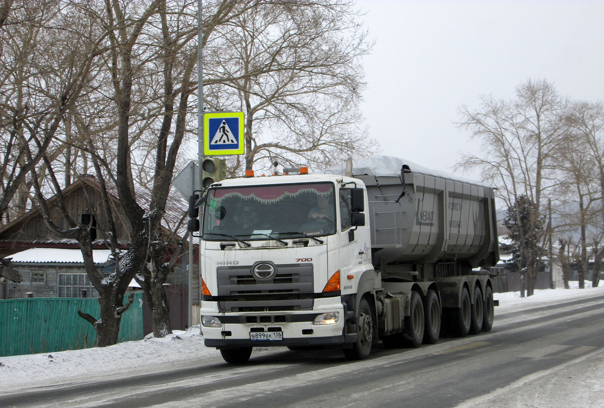 Иркутская область, № В 899 ВК 138 — Hino 700