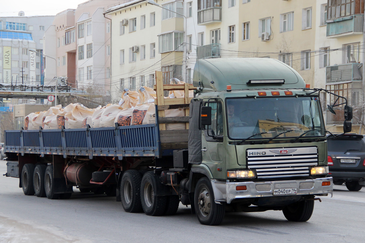 Саха (Якутия), № М 040 ЕР 14 — Hino SS