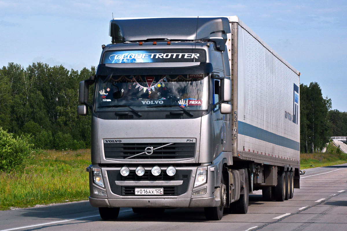 Приморский край, № У 016 АХ 125 — Volvo ('2008) FH.440