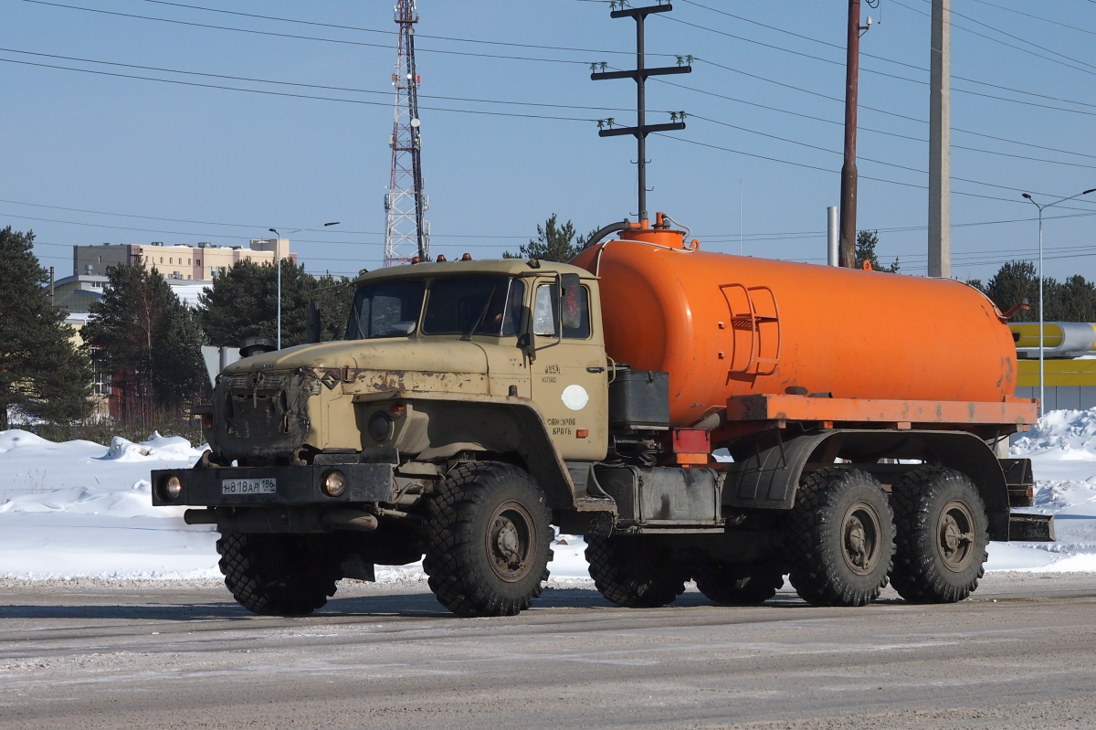 Ханты-Мансийский автоном.округ, № Н 818 АР 186 — Урал-4320-40