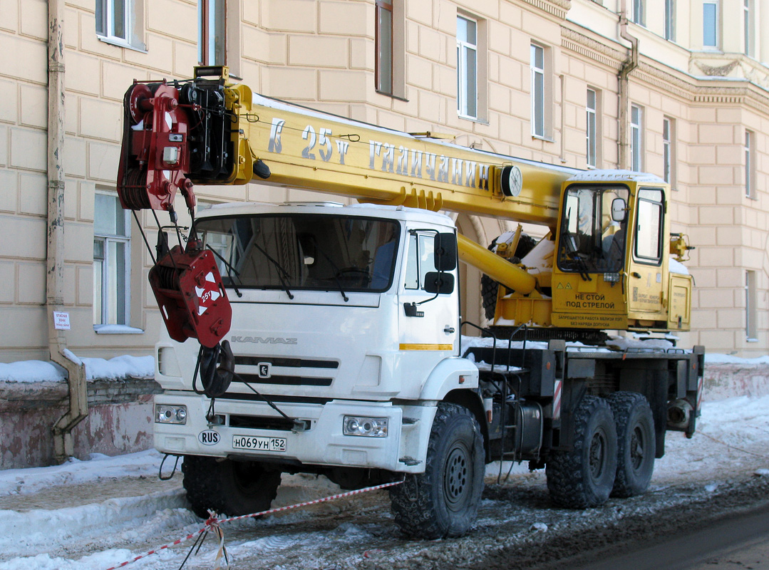 Нижегородская область, № Н 069 УН 152 — КамАЗ-43118-46