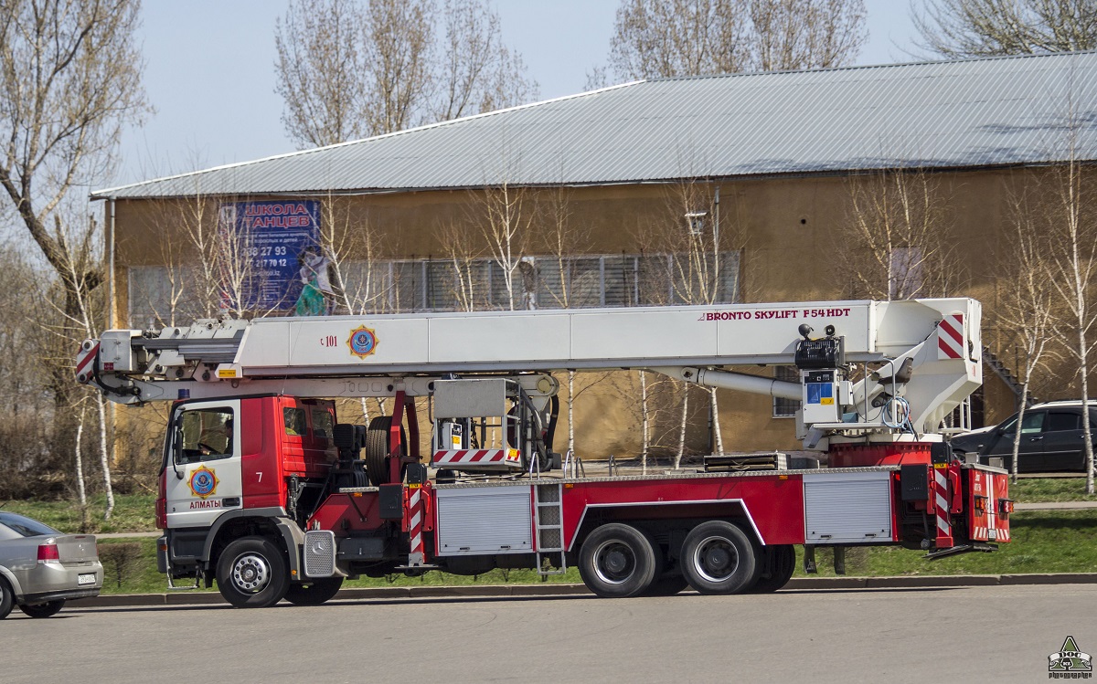 Алматы, № 608 KP 02 — Mercedes-Benz Actros ('2003)