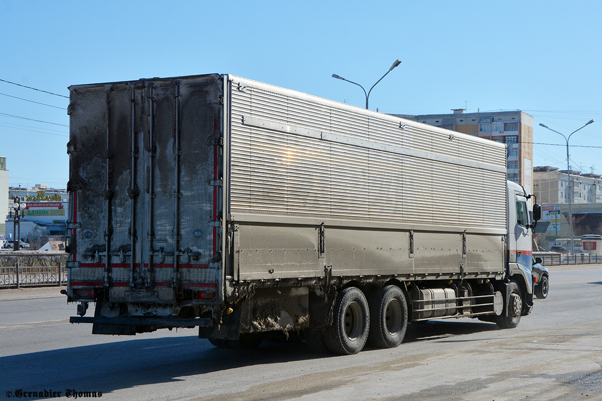 Саха (Якутия), № К 033 УА 75 — Volvo ('2002) FH12.380