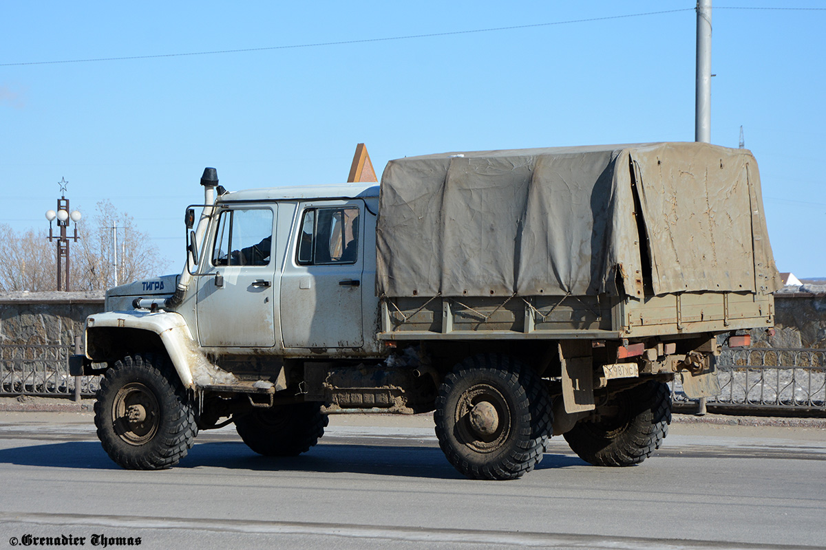 Саха (Якутия), № А 987 ХС 86 — ГАЗ-3308 «Садко»