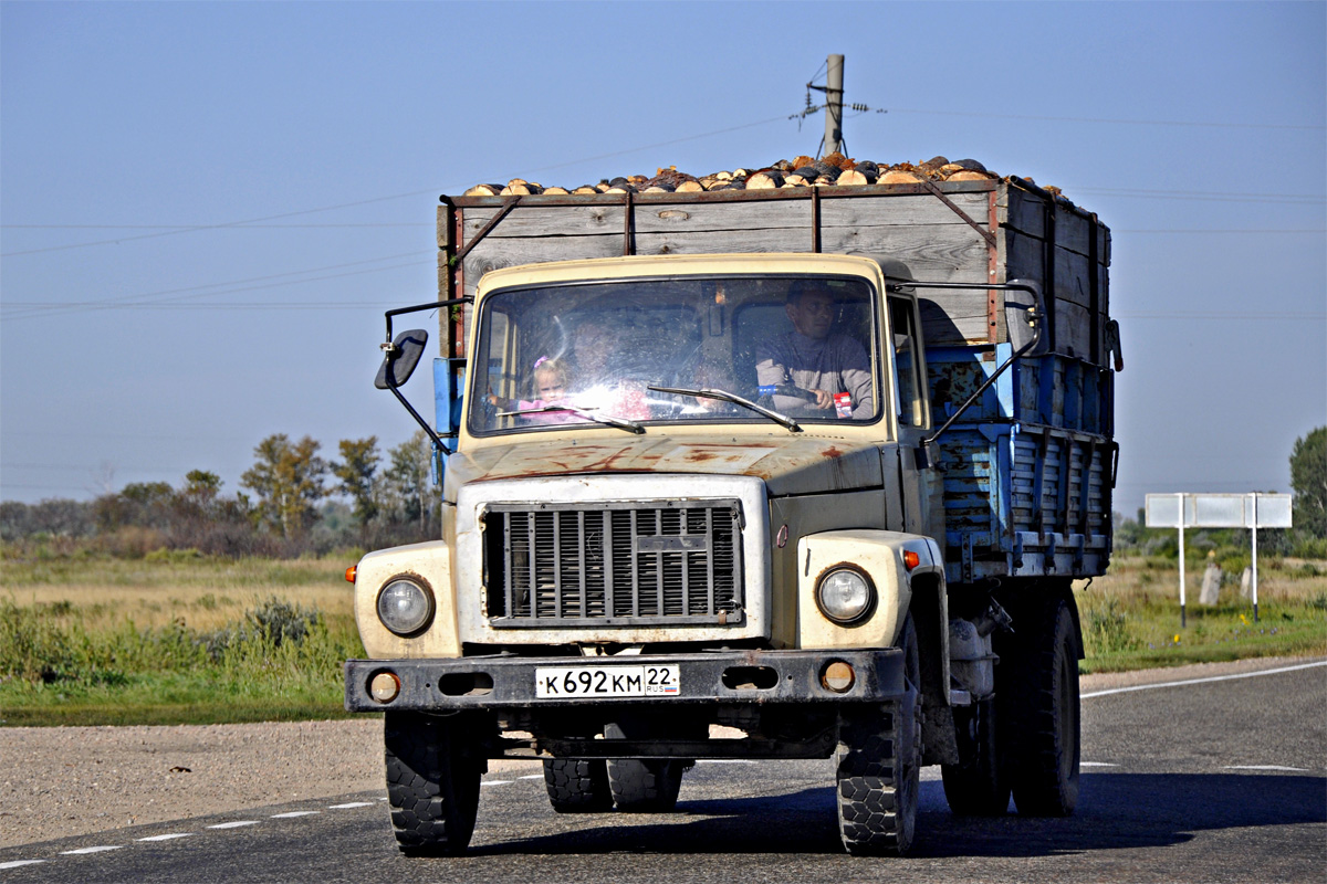 Алтайский край, № К 692 КМ 22 — ГАЗ-3307