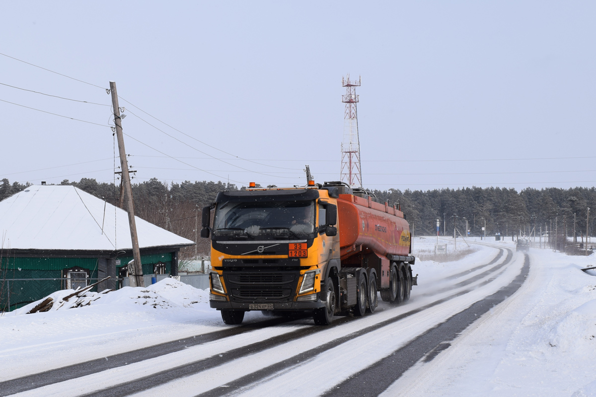 Алтайский край, № В 324 ХР 22 — Volvo ('2013) FM.380