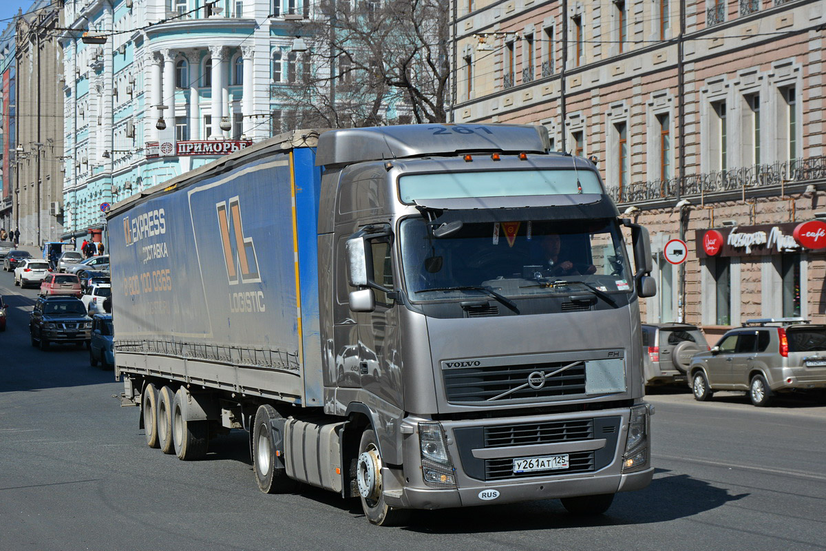 Приморский край, № У 261 АТ 125 — Volvo ('2008) FH.440