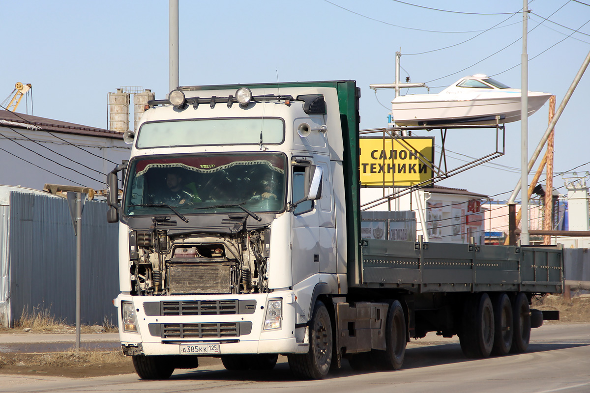 Приморский край, № А 385 КК 125 — Volvo ('2002) FH-Series