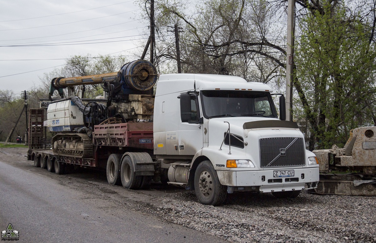 Астана, № Z 747 CU — Volvo VNL610