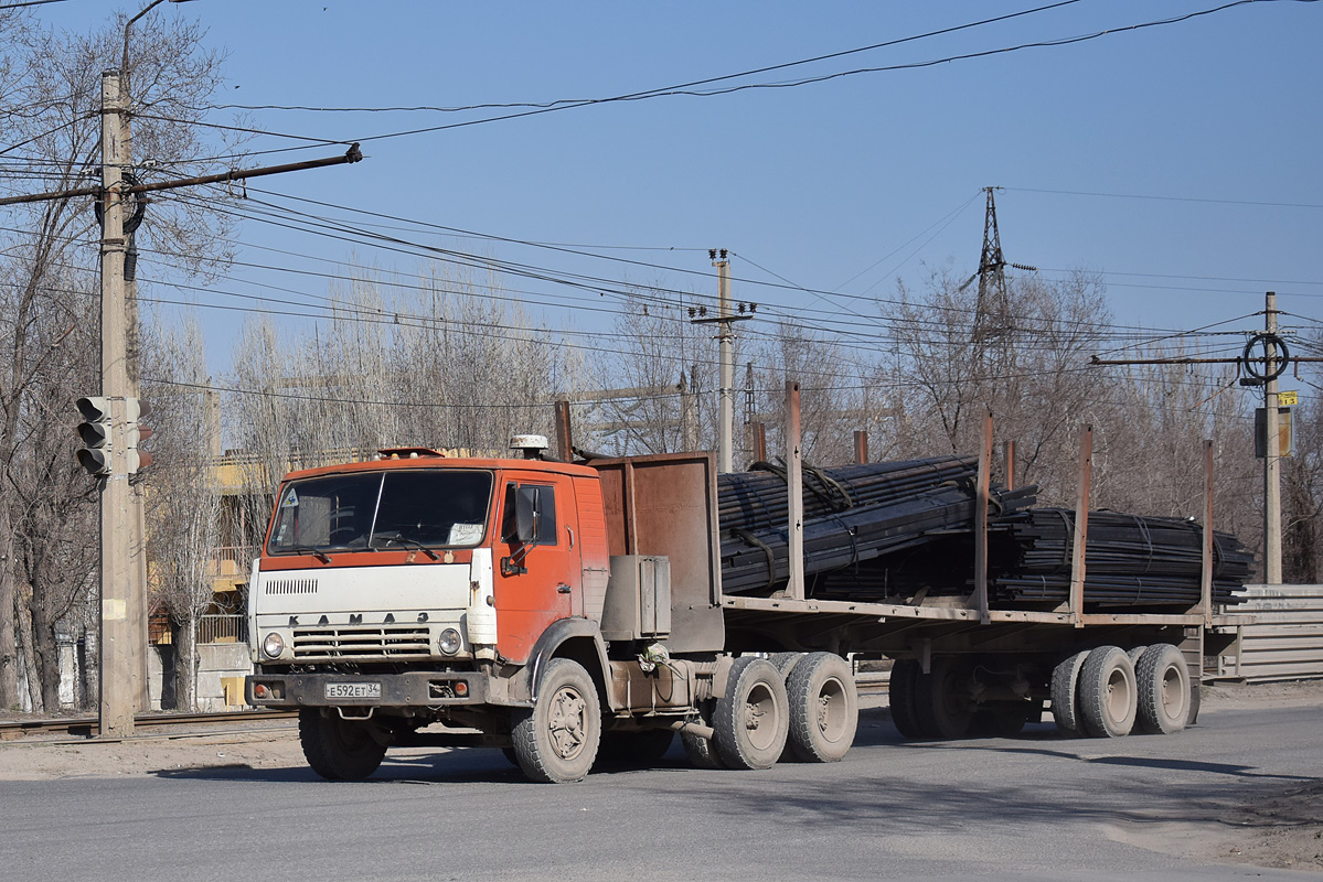 Волгоградская область, № Е 592 ЕТ 34 — КамАЗ-54112