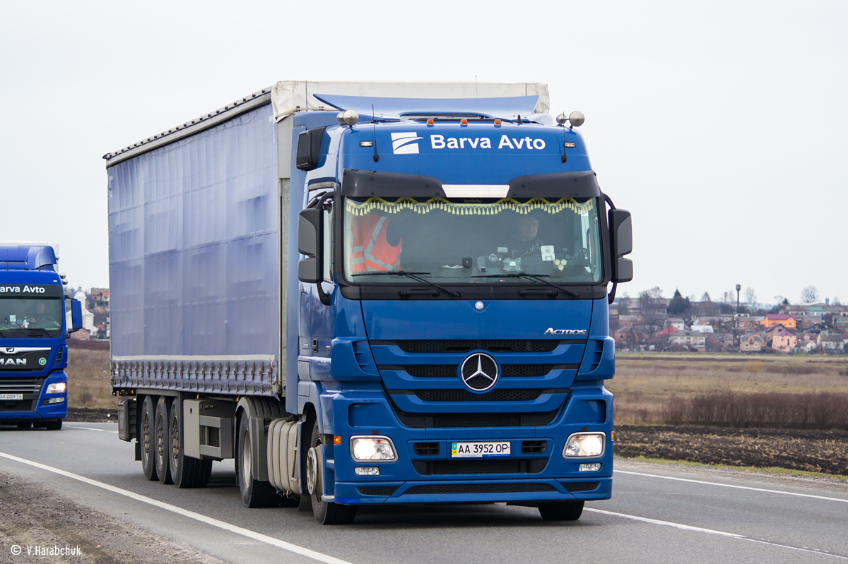 Закарпатская область, № АА 3952 ОР — Mercedes-Benz Actros ('2009) 1844