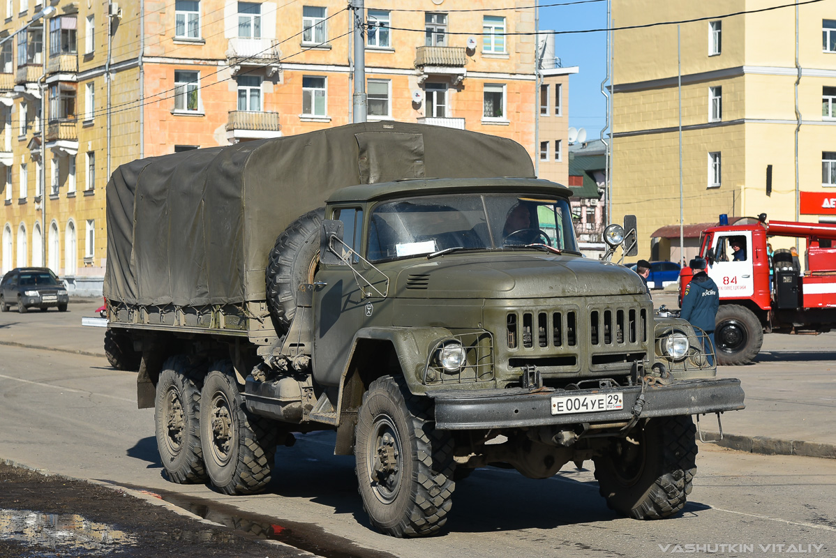 Архангельская область, № Е 004 УЕ 29 — ЗИЛ-131