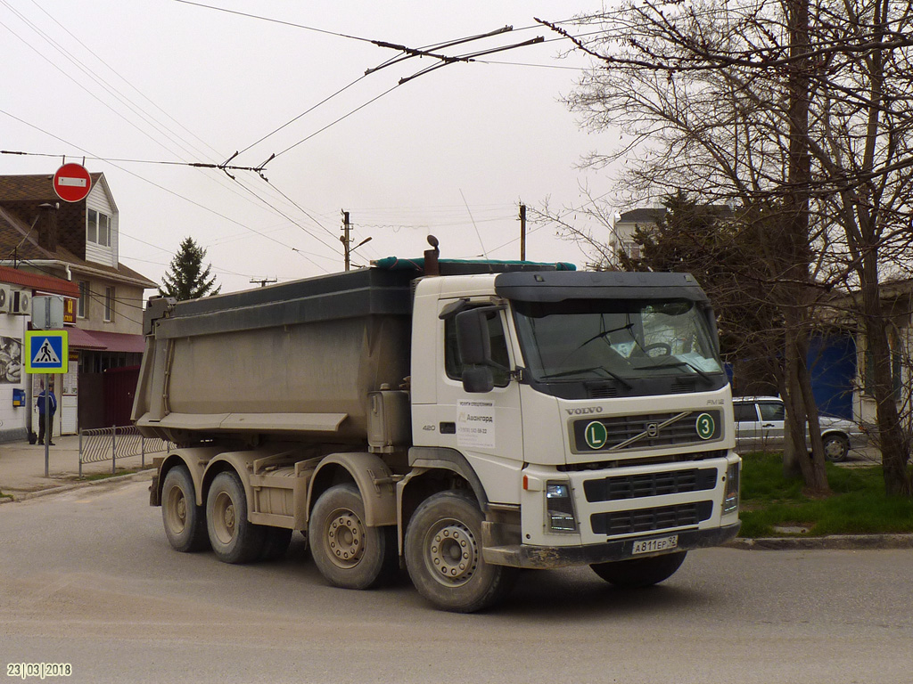 Севастополь, № А 811 ЕР 92 — Volvo ('2002) FM12.420