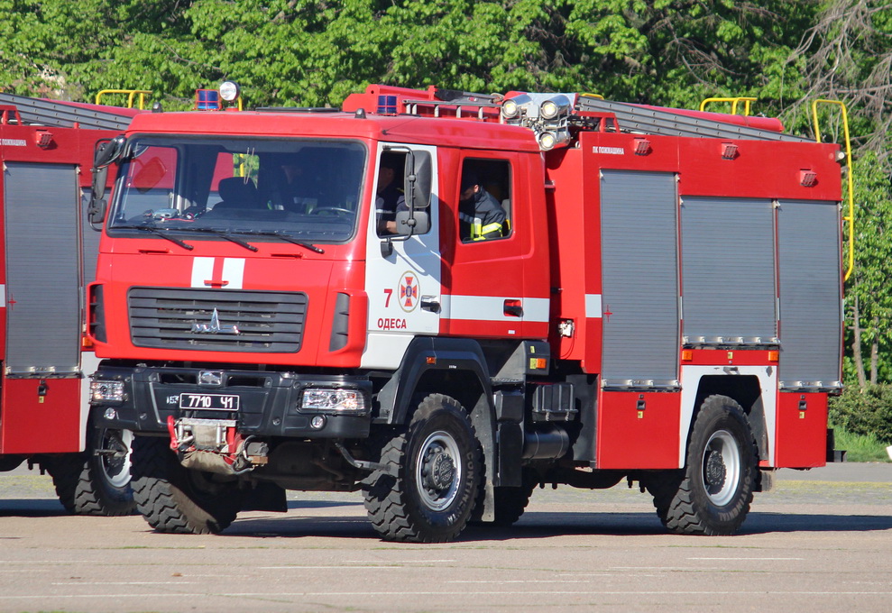 Одесская область, № 7710 Ч1 — МАЗ-530905