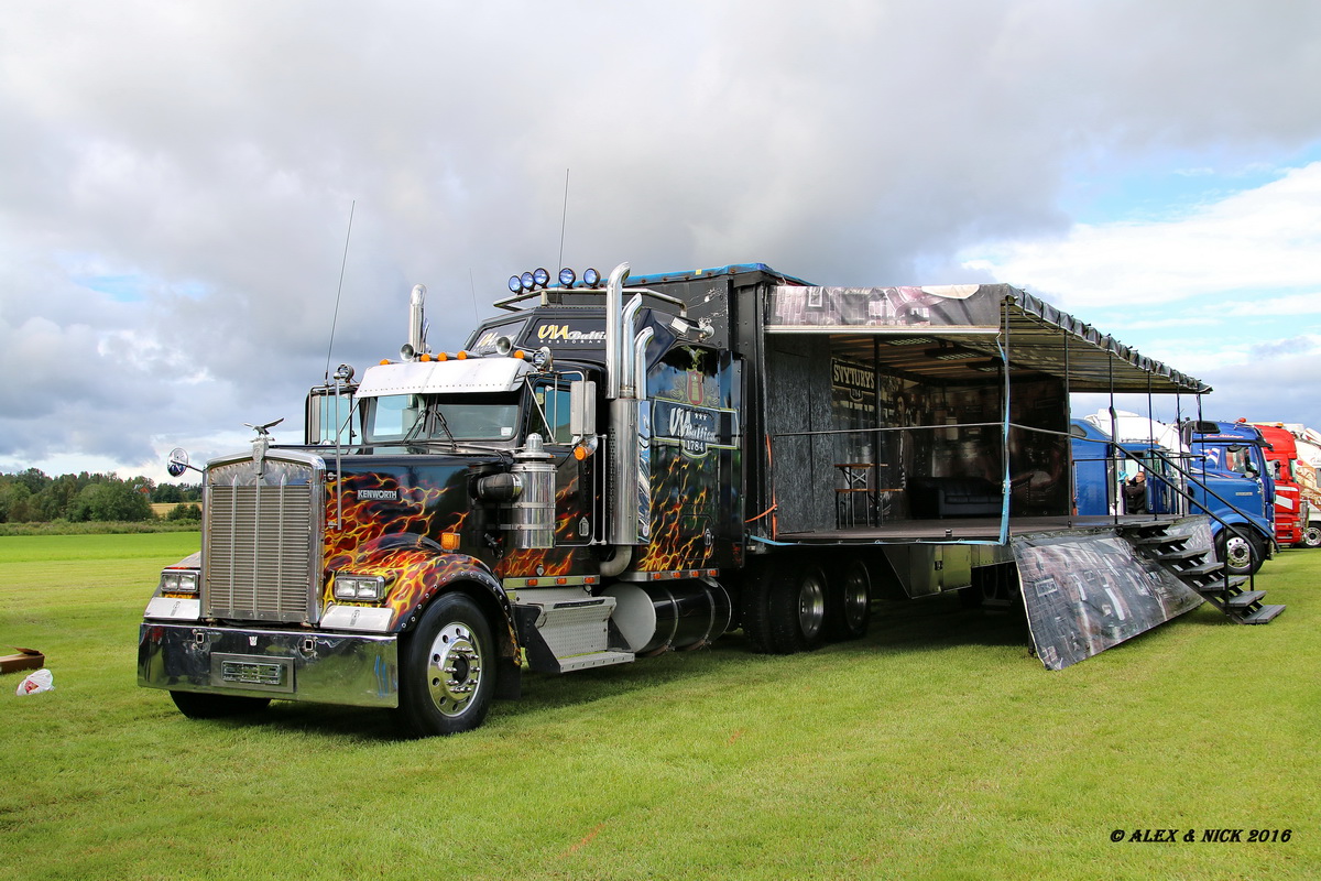 Литва, № P7930 10 — Kenworth W900