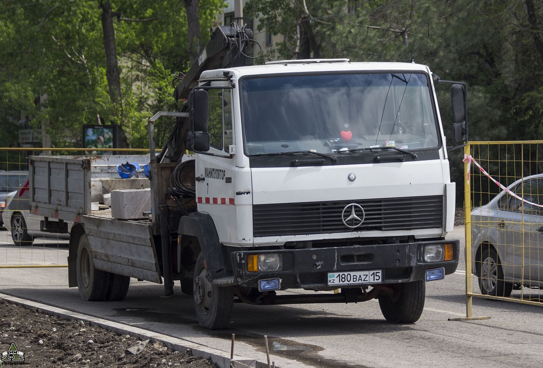 Северо-Казахстанская область, № 180 BAZ 15 — Mercedes-Benz LK 814