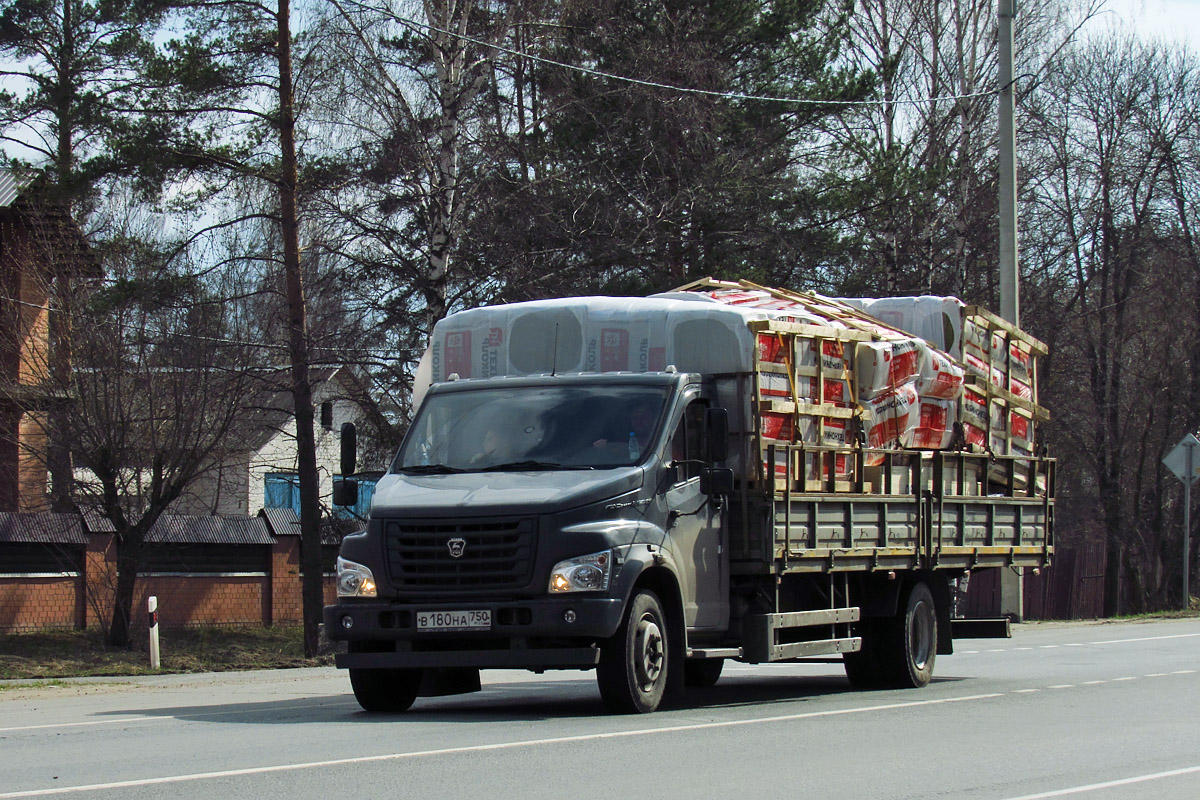 Московская область, № В 180 НА 750 — ГАЗ-C41R33