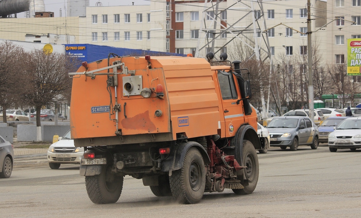 Башкортостан, № В 185 УВ 02 — Mercedes-Benz Unimog U1400