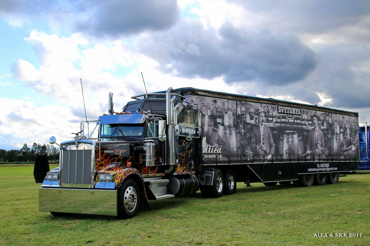 Литва, № P7930 10 — Kenworth W900