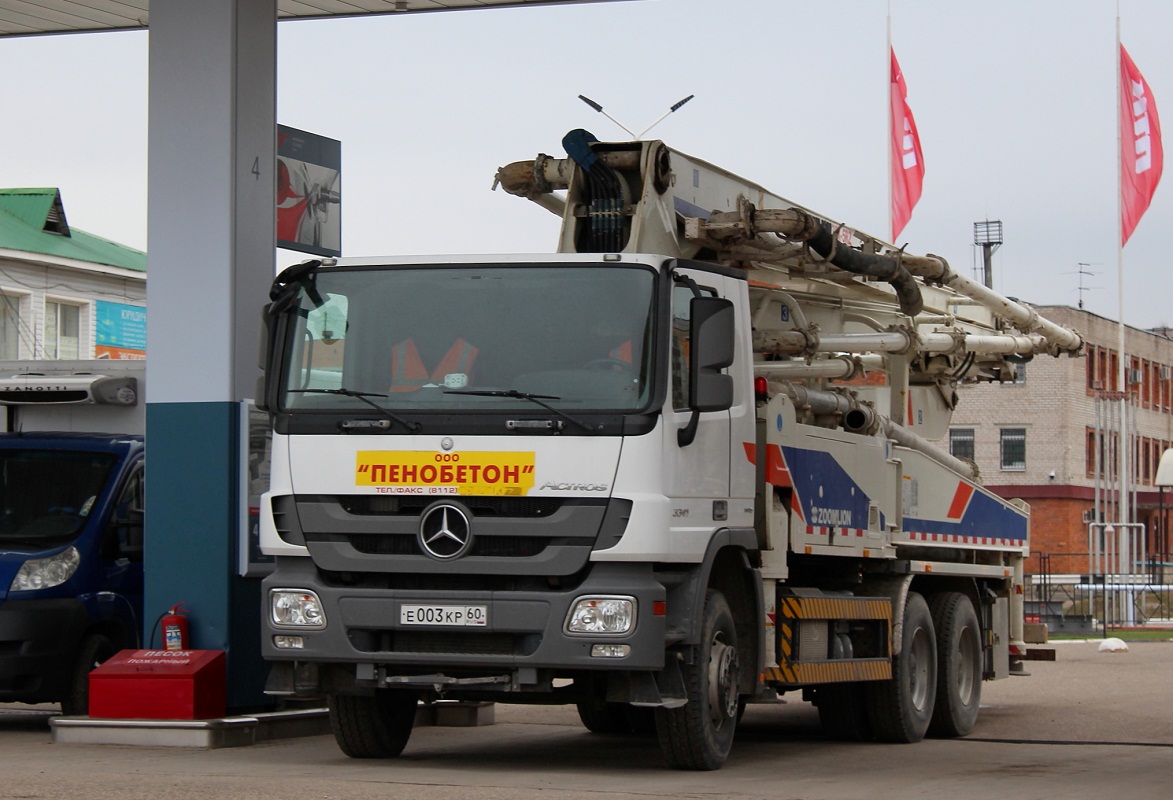 Псковская область, № Е 003 КР 60 — Mercedes-Benz Actros ('2009) 3341