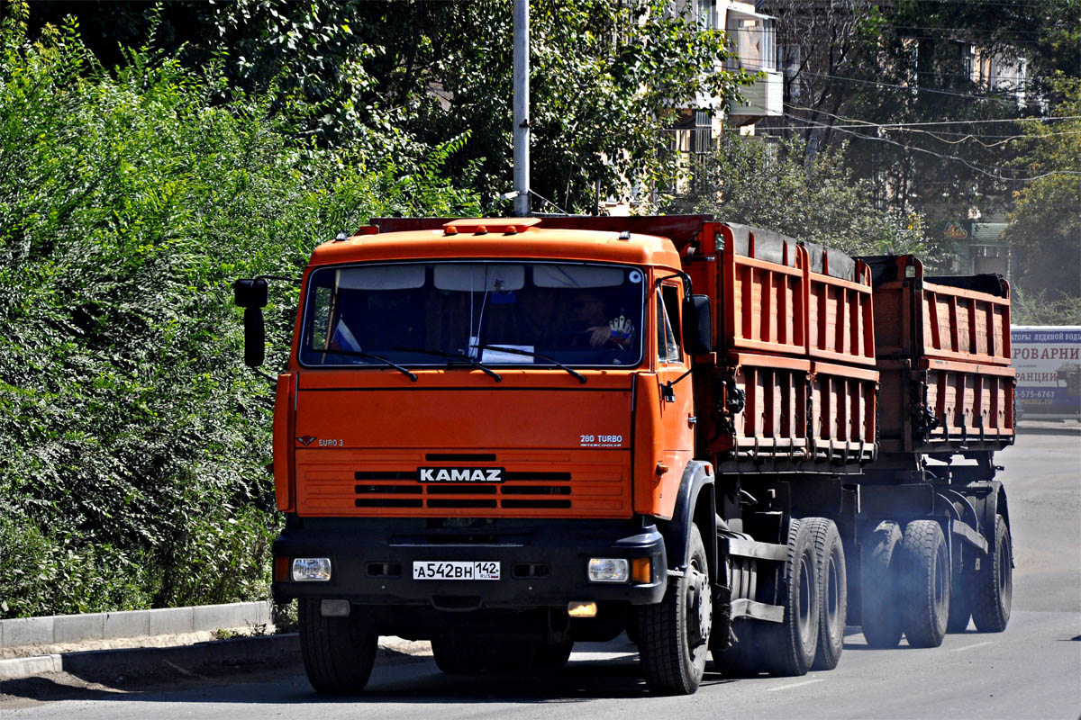 Кемеровская область, № А 542 ВН 142 — КамАЗ-65115-62