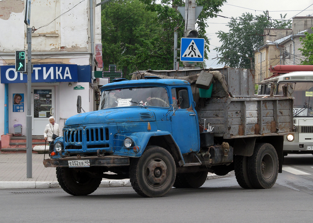 Калужская область, № Е 052 ЕВ 40 — ЗИЛ-130Д1