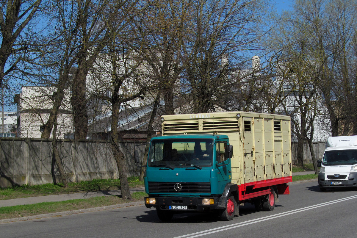 Литва, № BOO 245 — Mercedes-Benz LK (общ. мод.)