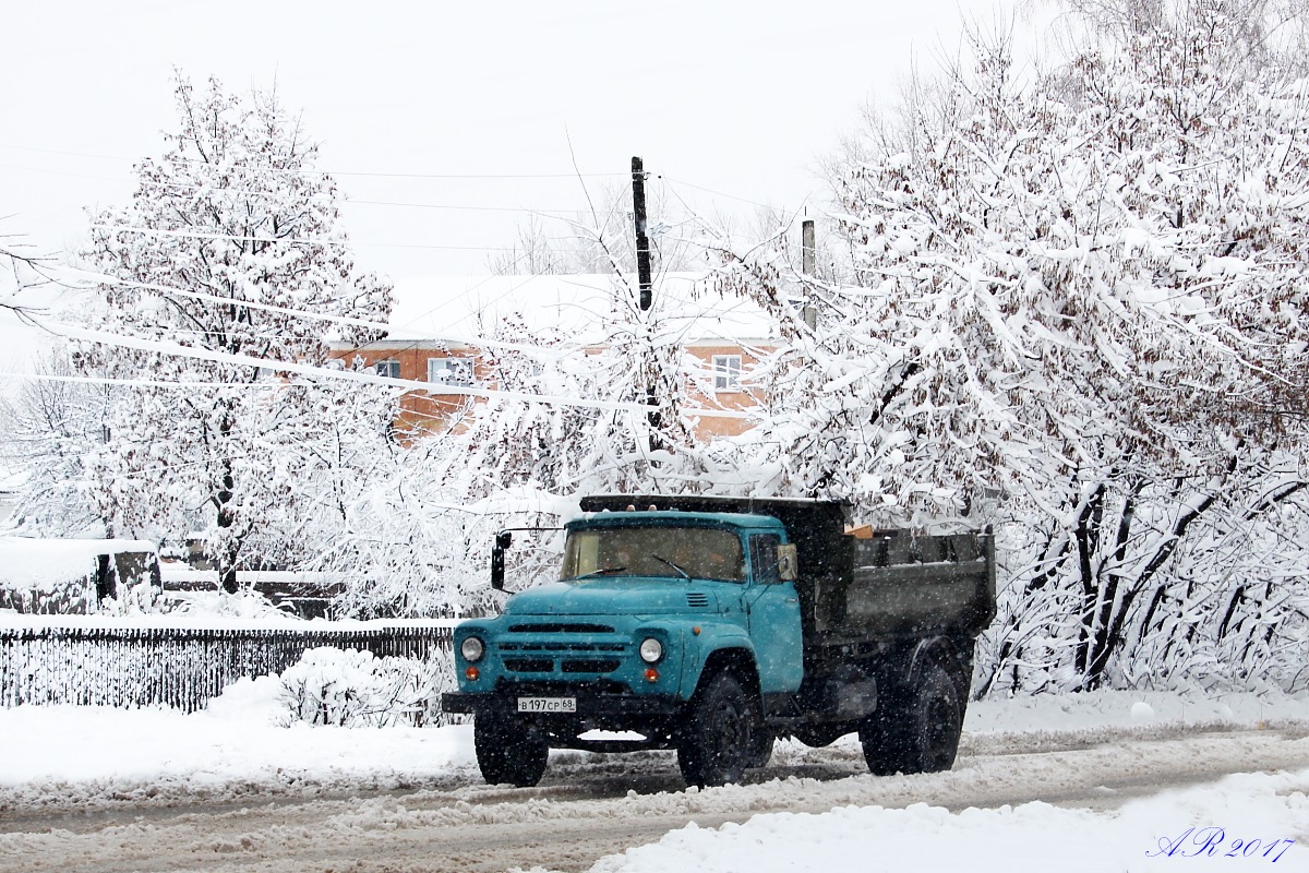 Тамбовская область, № В 197 СР 68 — ЗИЛ-495710