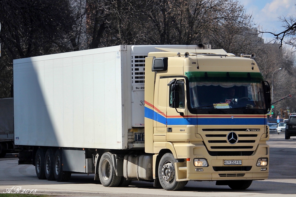 Узбекистан, № 01 Y 251 FA — Mercedes-Benz Actros ('2003) 1844