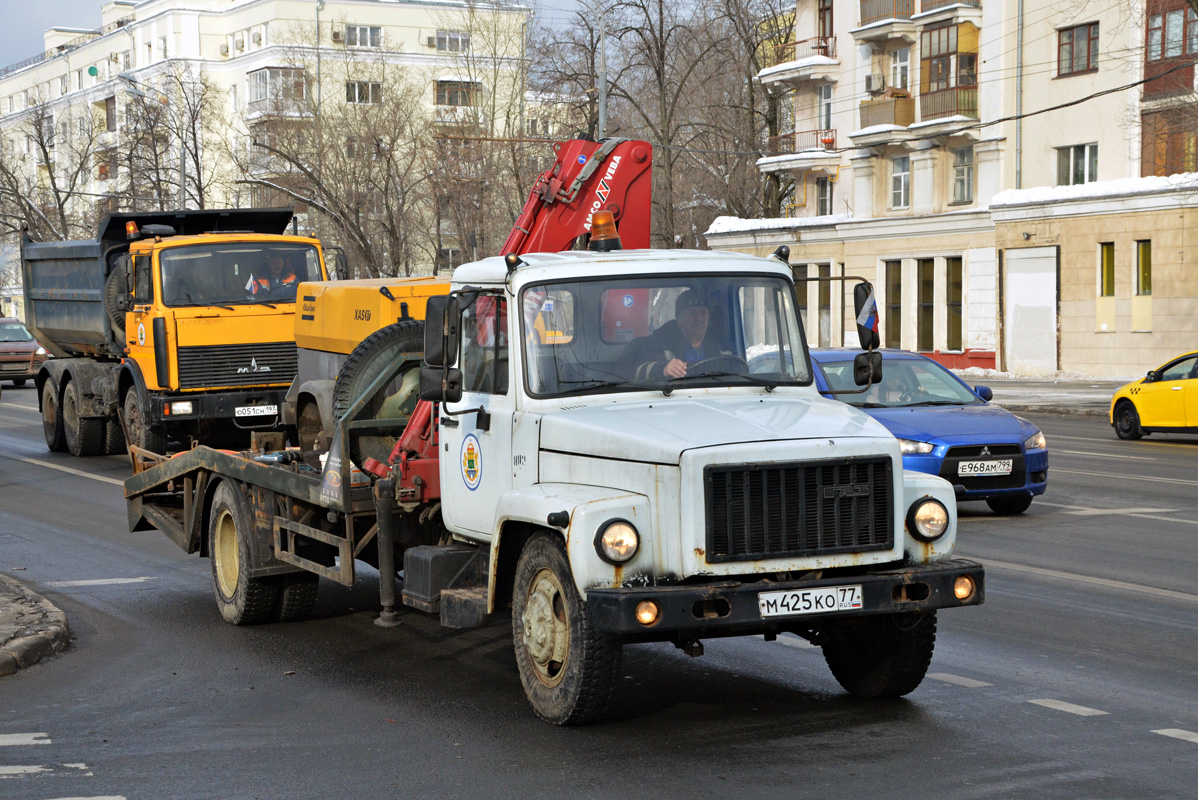 Москва, № М 425 КО 77 — ГАЗ-3309