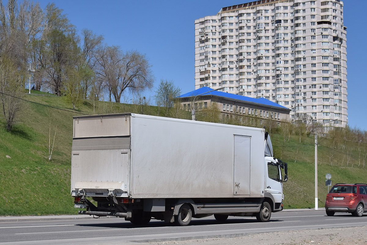 Волгоградская область, № В 724 АТ 134 — Mercedes-Benz Atego (общ.м)