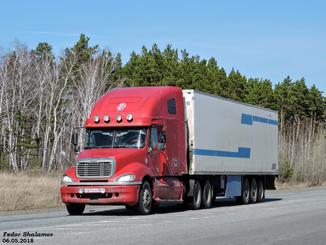 Пензенская область, № Н 611 СК 58 — Freightliner Columbia