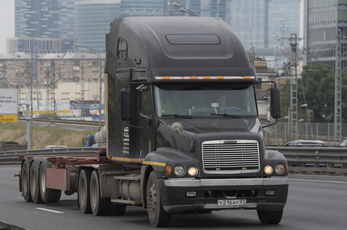 Орловская область, № У 216 АУ 57 — Freightliner Century Class