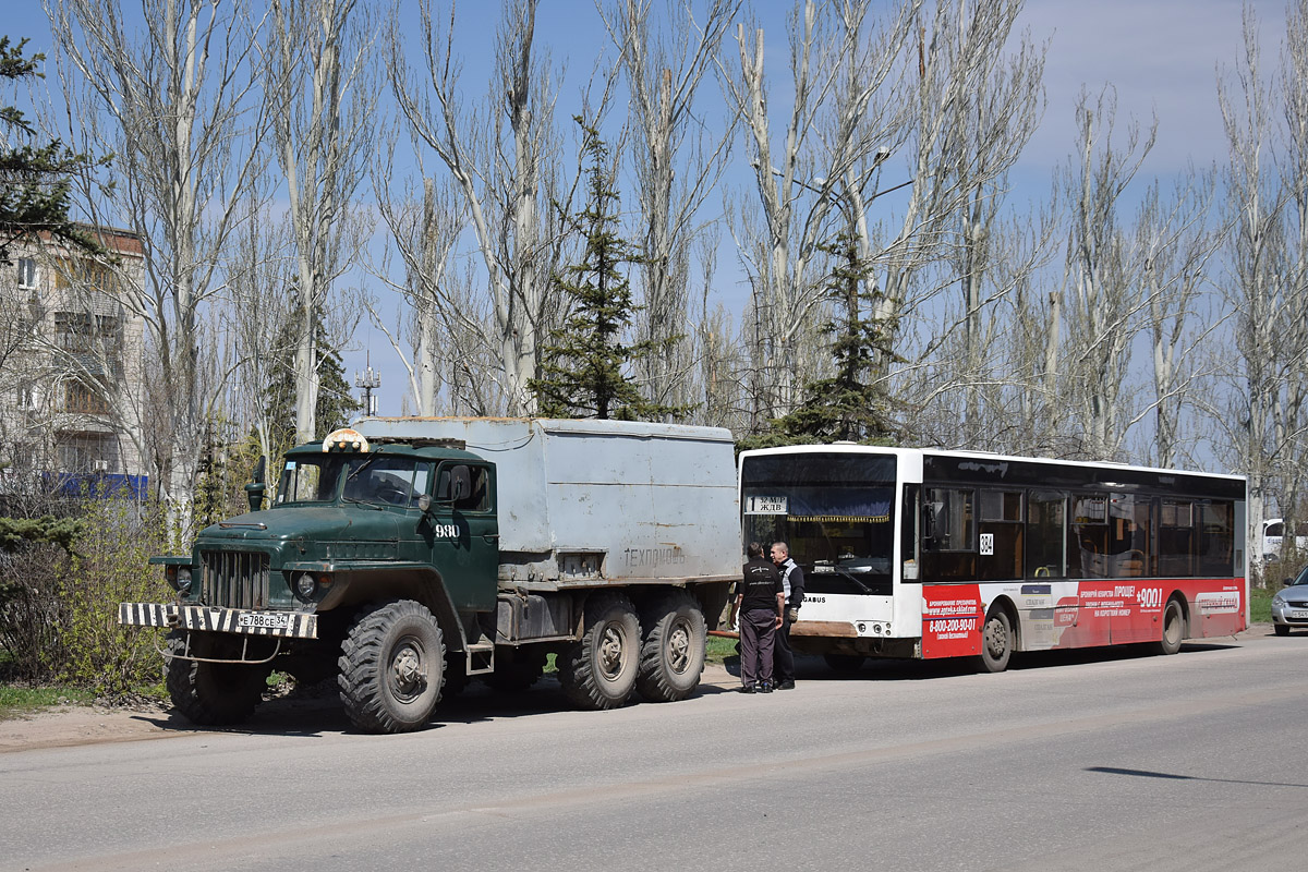 Волгоградская область, № 980 — Урал-375Д