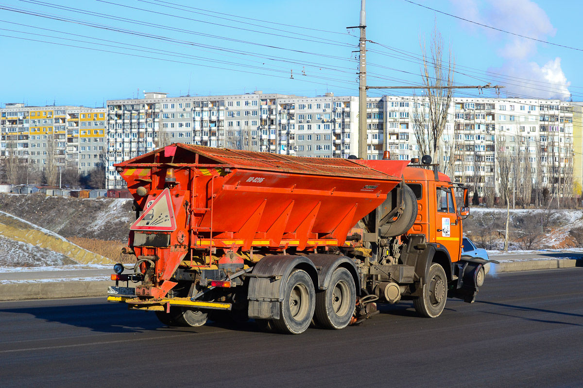 Волгоградская область, № В 421 ЕК 134 — КамАЗ-65115-62